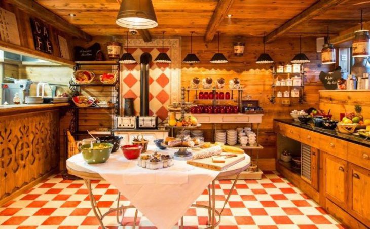 Hotel Alpen Ruitor, Meribel, Breakfast Buffet